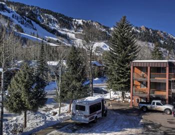 Silverglo Condominiums Silverglo Condominiums